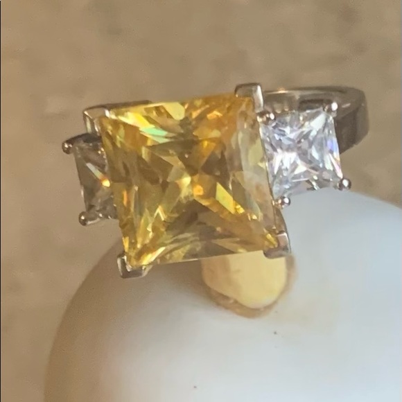 Citrine 14k full White Gold. Princess cut Citrine/Topaz Ring sz 6 - Picture 5 of 8